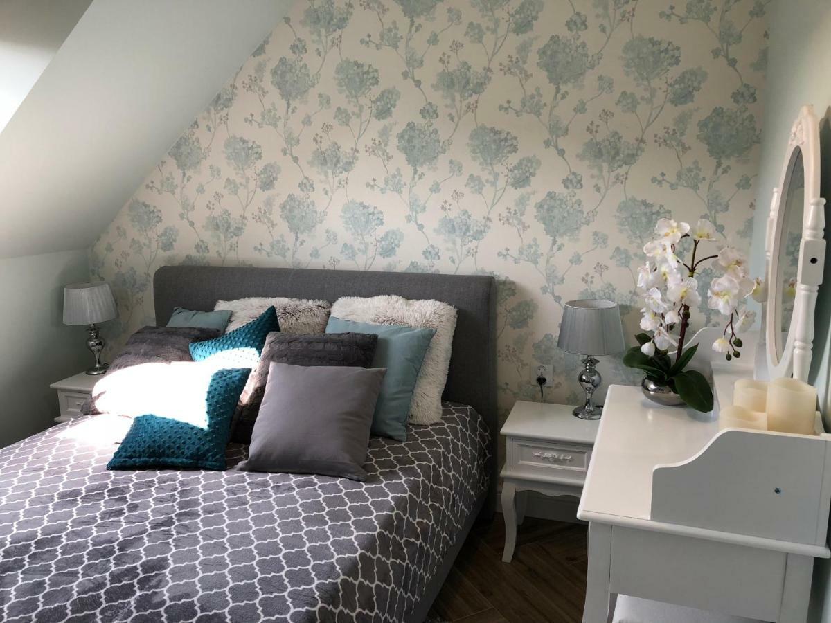 Family & Business Elegant Apartments Ul Warszawska - 2 Bedroom, Balcony, Parking Kielce Bagian luar foto