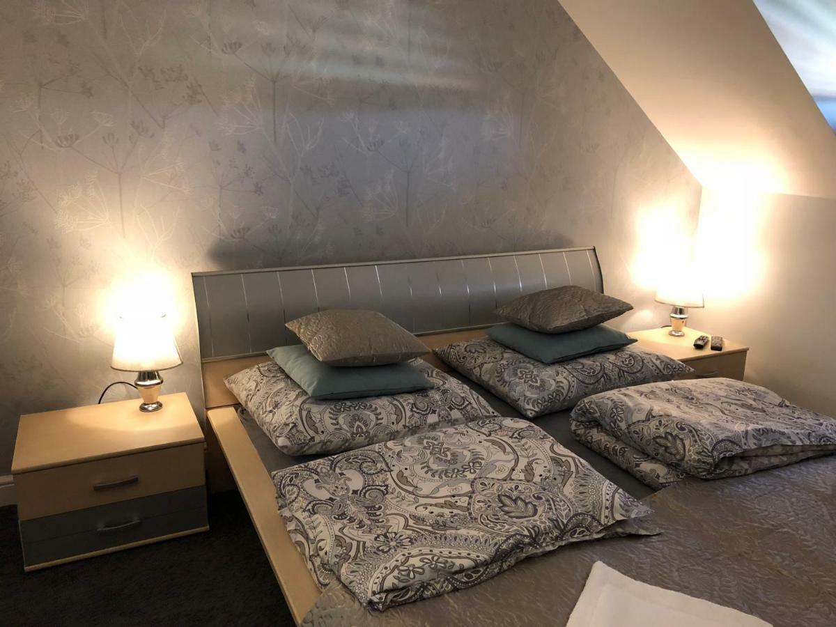 Family & Business Elegant Apartments Ul Warszawska - 2 Bedroom, Balcony, Parking Kielce Bagian luar foto