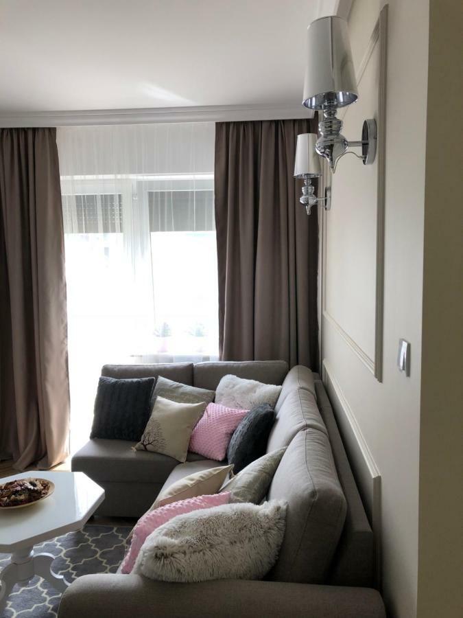 Family & Business Elegant Apartments Ul Warszawska - 2 Bedroom, Balcony, Parking Kielce Bagian luar foto