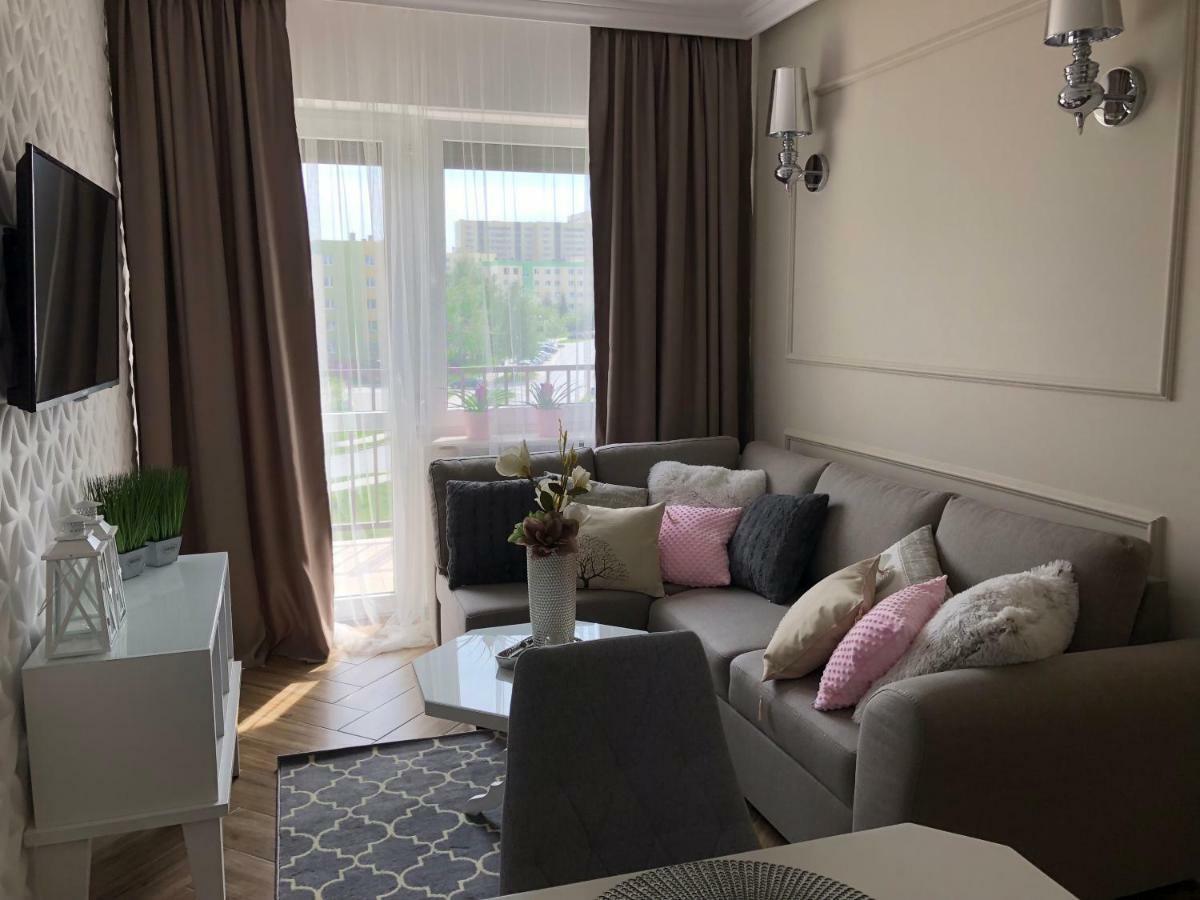 Family & Business Elegant Apartments Ul Warszawska - 2 Bedroom, Balcony, Parking Kielce Bagian luar foto