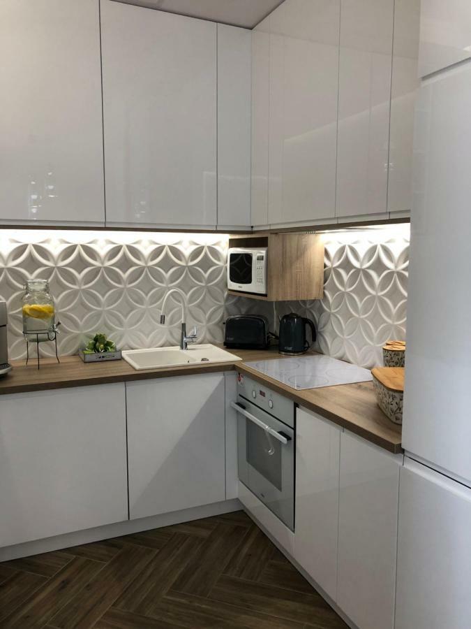 Family & Business Elegant Apartments Ul Warszawska - 2 Bedroom, Balcony, Parking Kielce Bagian luar foto